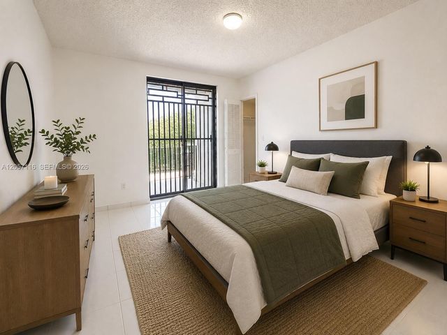 9135 Fontainebleau Boulevard 7, Miami, FL 33172