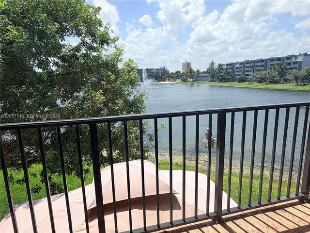 9135 Fontainebleau Boulevard 7, Miami, FL 33172