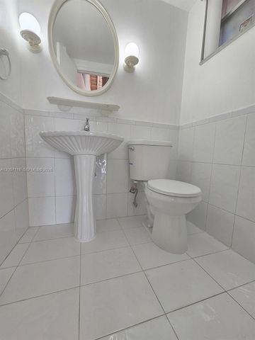 9135 Fontainebleau Boulevard 7, Miami, FL 33172