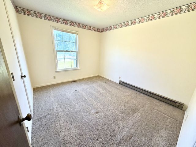 750 Cherokee Dr, New Johnsonville, TN 37134