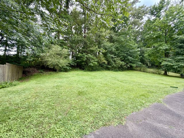 750 Cherokee Dr, New Johnsonville, TN 37134