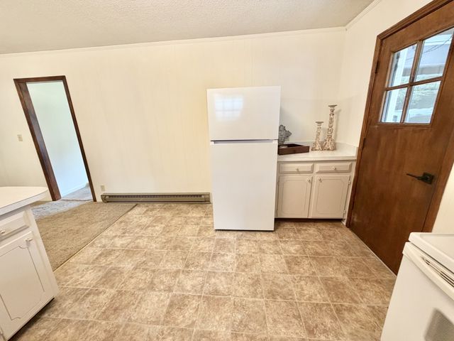 750 Cherokee Dr, New Johnsonville, TN 37134