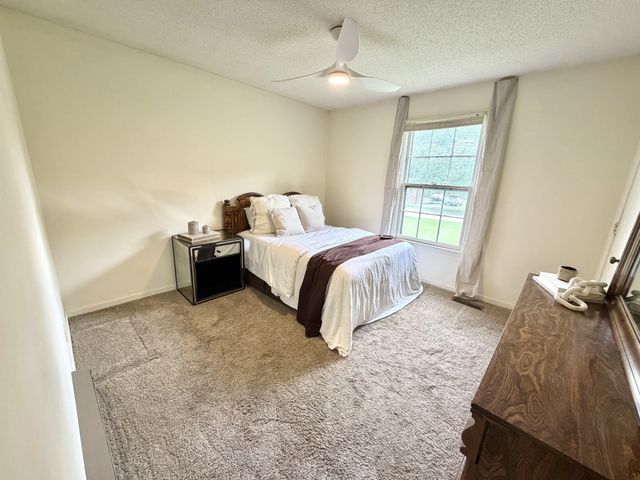 750 Cherokee Dr, New Johnsonville, TN 37134