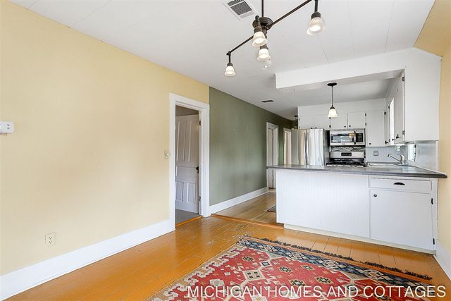1395 Blue Star Highway, South Haven, MI 49090