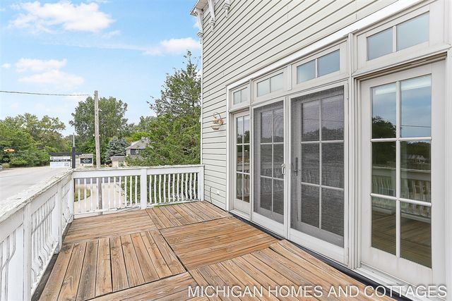 1395 Blue Star Highway, South Haven, MI 49090