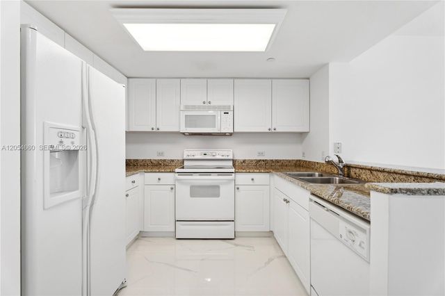 19501 W COUNTRY CLUB DR 2506, Aventura, FL 33180