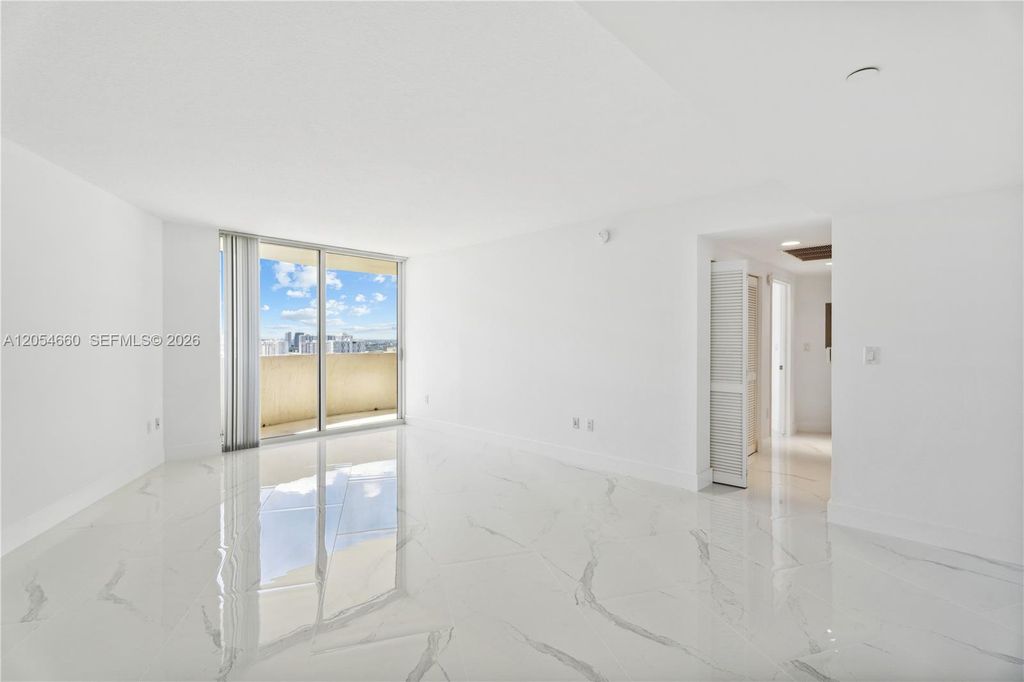 19501 W COUNTRY CLUB DR 2506, Aventura, FL 33180