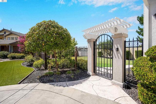227 Olivia Ct, San Ramon, CA 94582