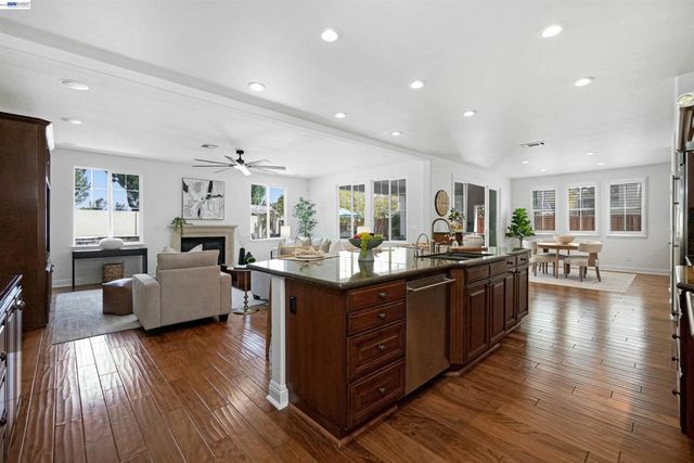 227 Olivia Ct, San Ramon, CA 94582