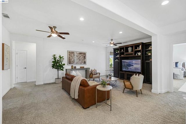 227 Olivia Ct, San Ramon, CA 94582