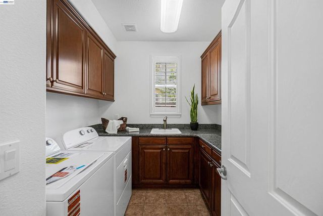 227 Olivia Ct, San Ramon, CA 94582