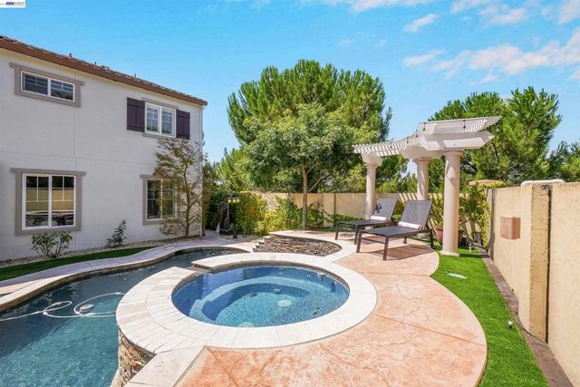 227 Olivia Ct, San Ramon, CA 94582
