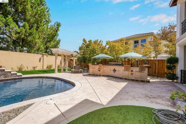227 Olivia Ct, San Ramon, CA 94582