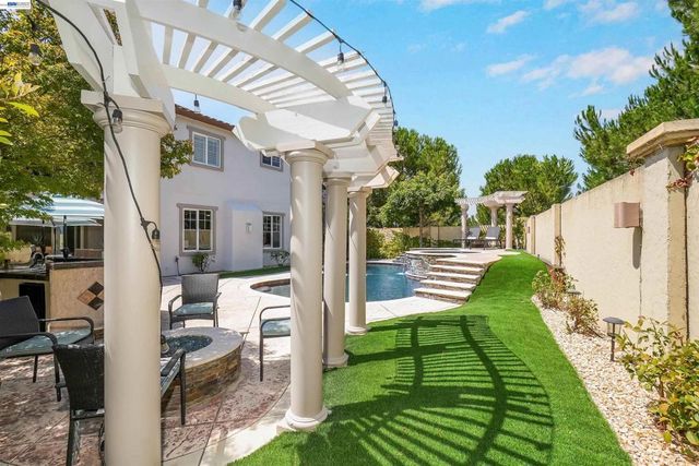 227 Olivia Ct, San Ramon, CA 94582