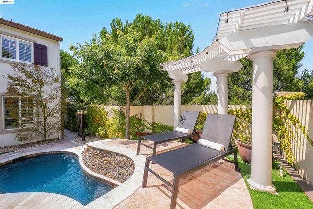 227 Olivia Ct, San Ramon, CA 94582