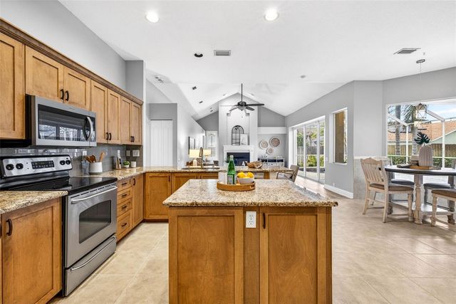 9608 WOODBAY DRIVE, Tampa, FL 33626