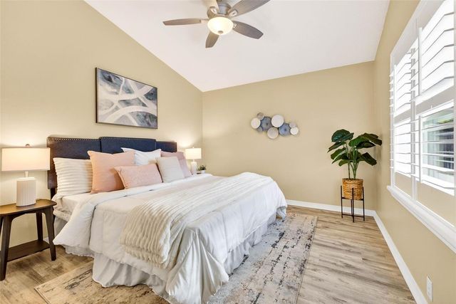 9608 WOODBAY DRIVE, Tampa, FL 33626