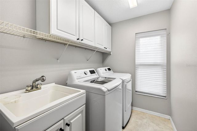 9608 WOODBAY DRIVE, Tampa, FL 33626