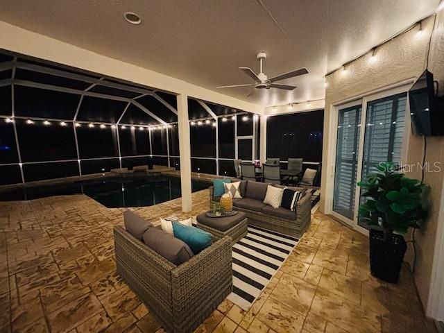 9608 WOODBAY DRIVE, Tampa, FL 33626