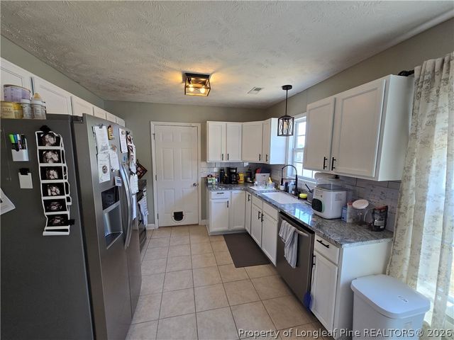 18 Boston Harbor, Cameron, NC 28326