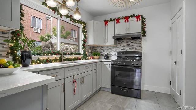 2738 Miles Avenue, Bronx, NY 10465