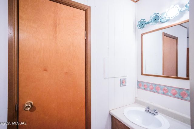 6325 S Bascom Trail, Willcox, AZ 85643