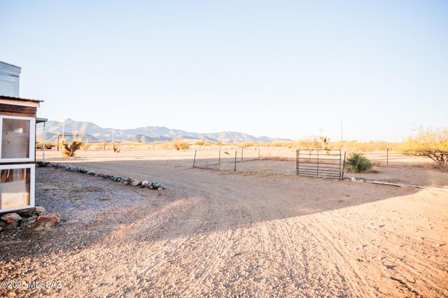 6325 S Bascom Trail, Willcox, AZ 85643