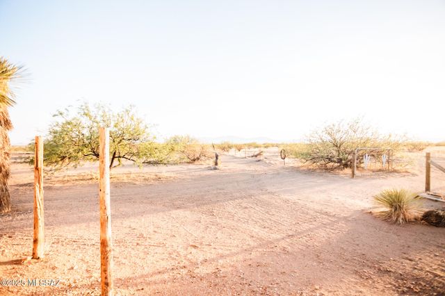 6325 S Bascom Trail, Willcox, AZ 85643