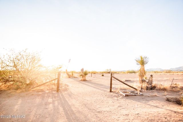 6325 S Bascom Trail, Willcox, AZ 85643