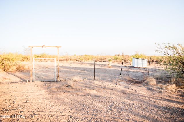 6325 S Bascom Trail, Willcox, AZ 85643