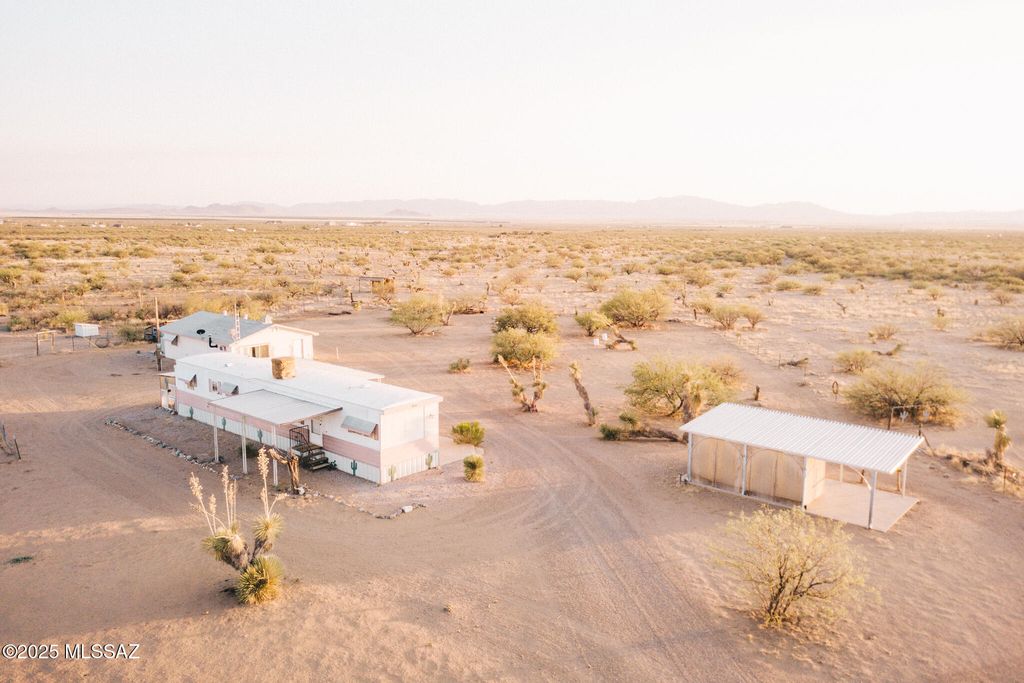 6325 S Bascom Trail, Willcox, AZ 85643