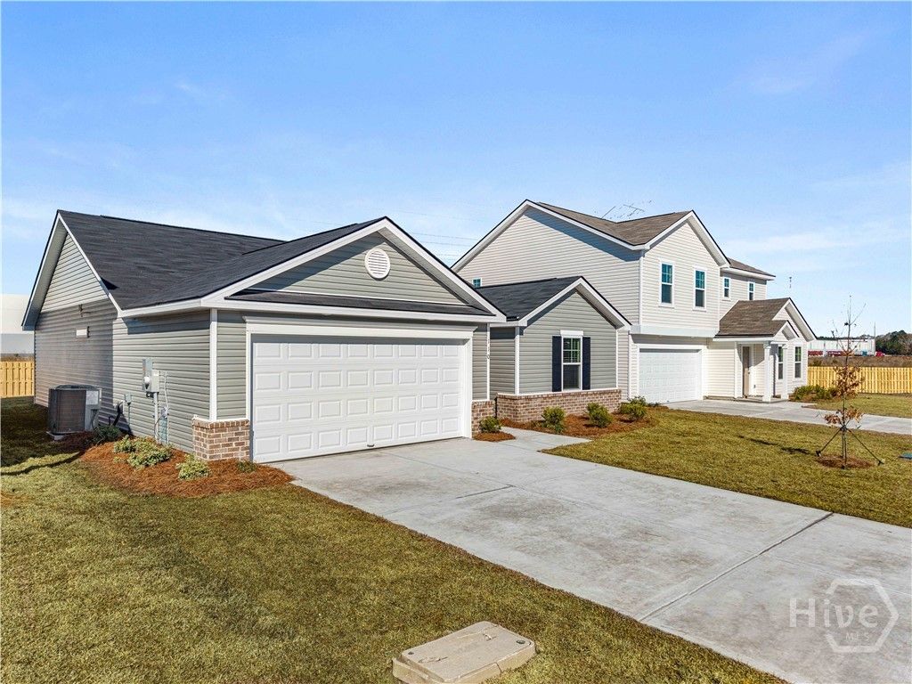 Image 2 of property listing at 110 Hasty Point Road, Savannah, GA 31407