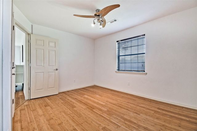 1304 NW K Street, Bentonville, AR 72712