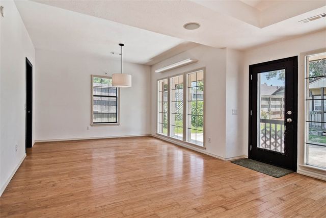 1304 NW K Street, Bentonville, AR 72712