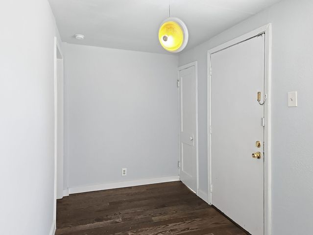 823 S Beacon Street, Dallas, TX 75223