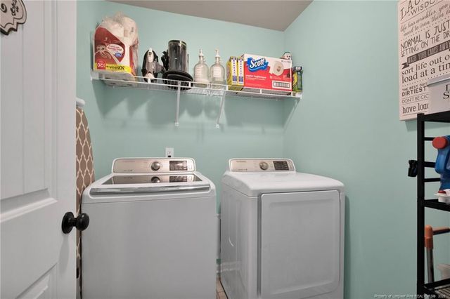 6132 Shannon Woods Way, Hope Mills, NC 28348