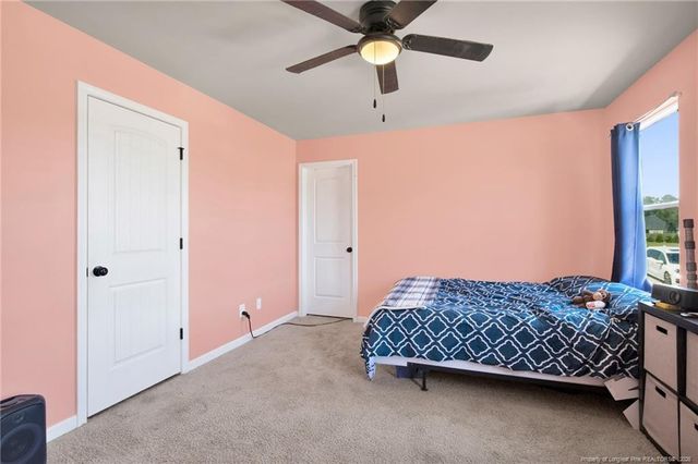 6132 Shannon Woods Way, Hope Mills, NC 28348