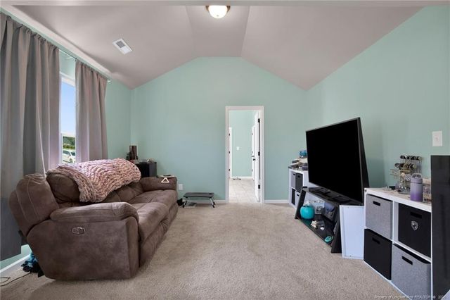 6132 Shannon Woods Way, Hope Mills, NC 28348