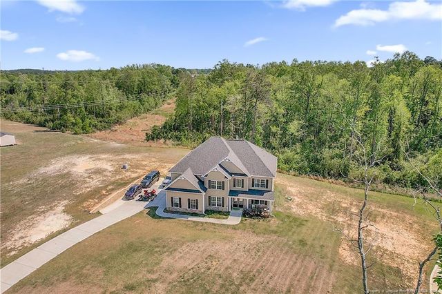 6132 Shannon Woods Way, Hope Mills, NC 28348