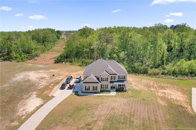 6132 Shannon Woods Way, Hope Mills, NC 28348