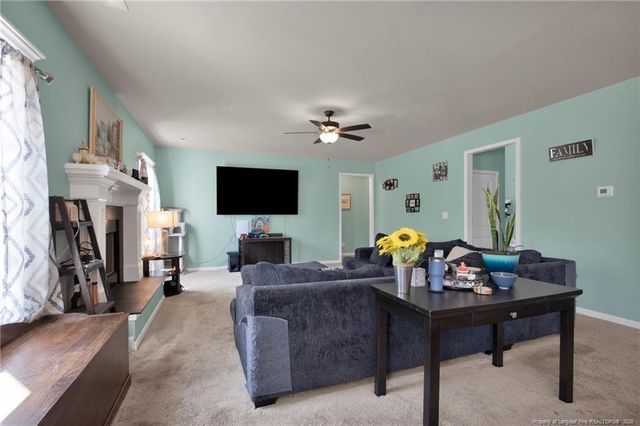 6132 Shannon Woods Way, Hope Mills, NC 28348