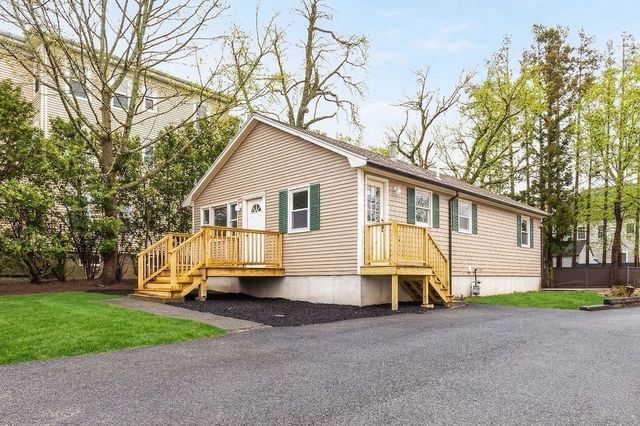 105 Arthur St, Brockton, MA 02302