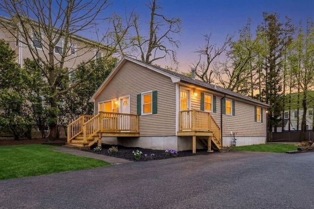 105 Arthur St, Brockton, MA 02302