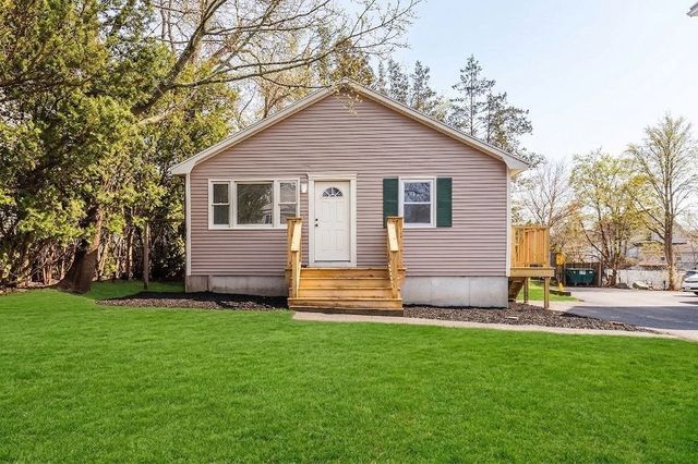 105 Arthur St, Brockton, MA 02302