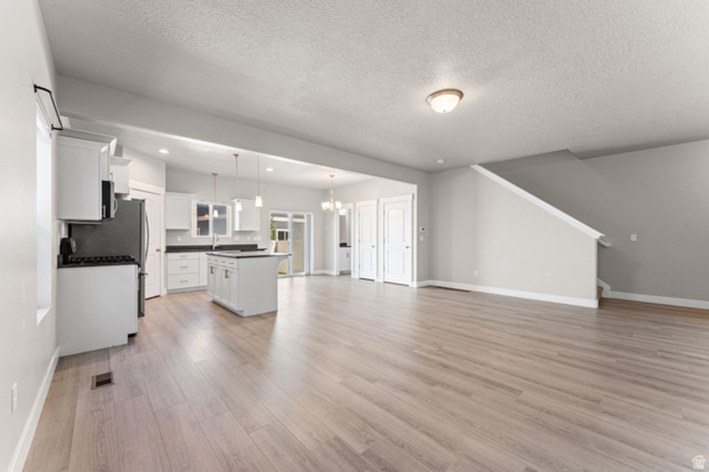 8704 N PEBBLE ALY, Eagle Mountain, UT 84005 — photo 2