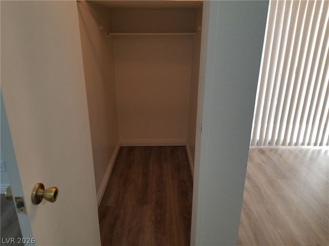 5156 GOLDEN Lane A, Las Vegas, NV 89119