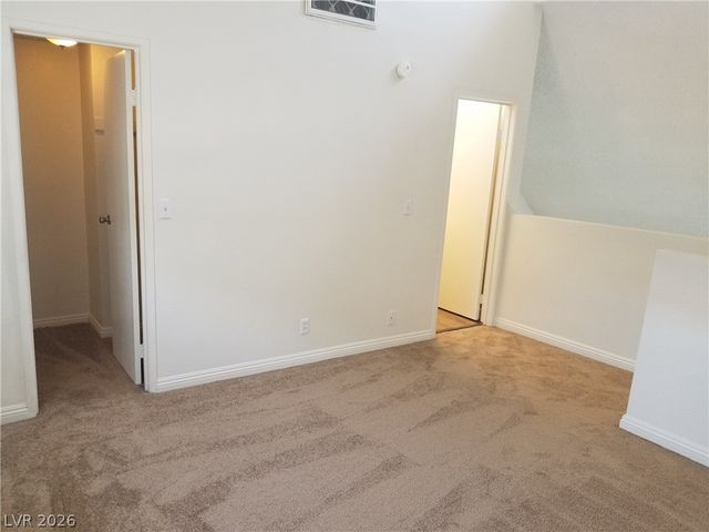 5156 GOLDEN Lane A, Las Vegas, NV 89119