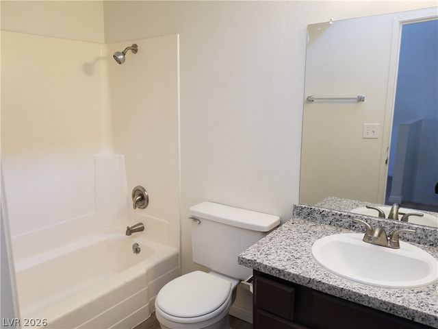 5156 GOLDEN Lane A, Las Vegas, NV 89119