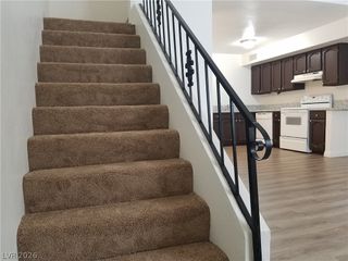 5156 GOLDEN Lane A, Las Vegas, NV 89119