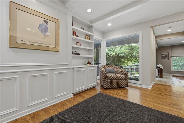 2209 Canterbury Drive, Westover Hills, TX 76107
